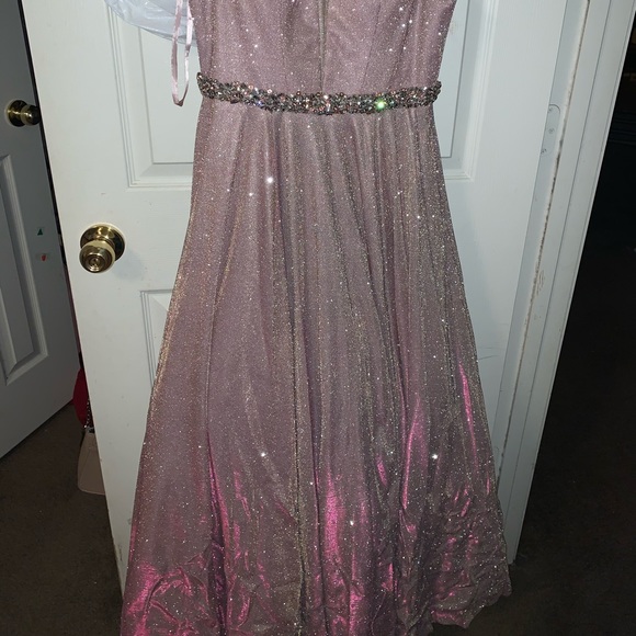 Prom dress - Picture 2 of 3